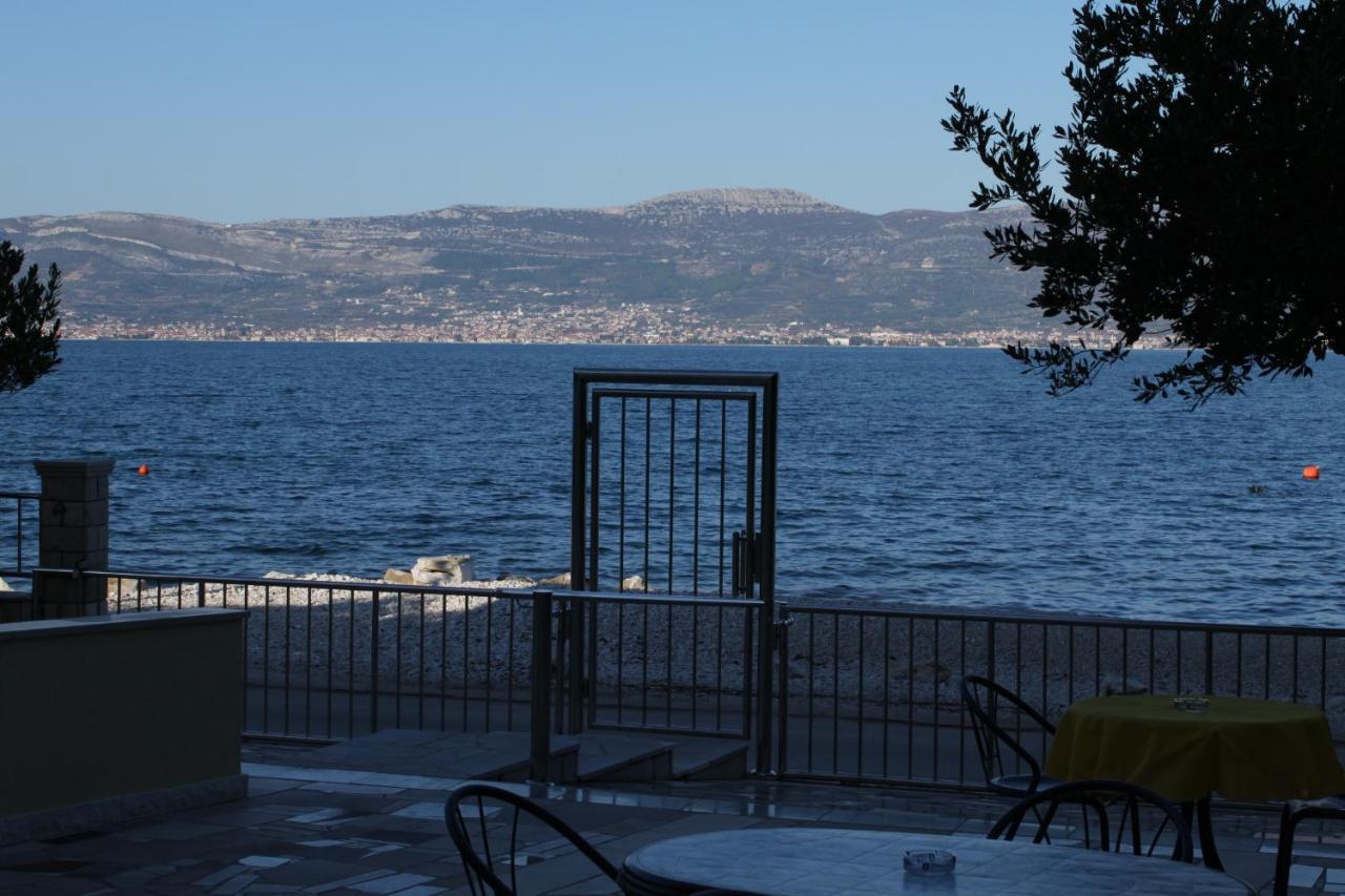 Apartments By The Sea Slatine, Ciovo - 10435 Buitenkant foto