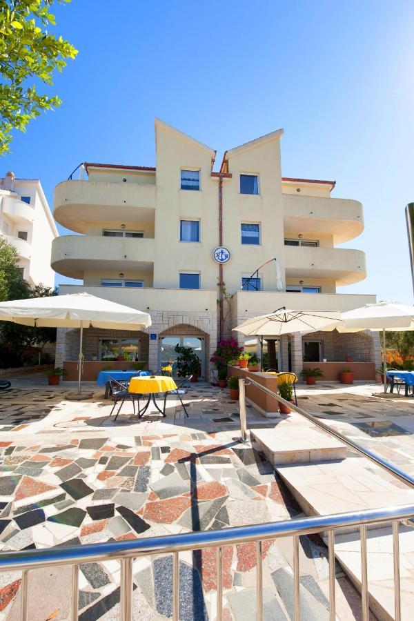 Apartments By The Sea Slatine, Ciovo - 10435 Buitenkant foto